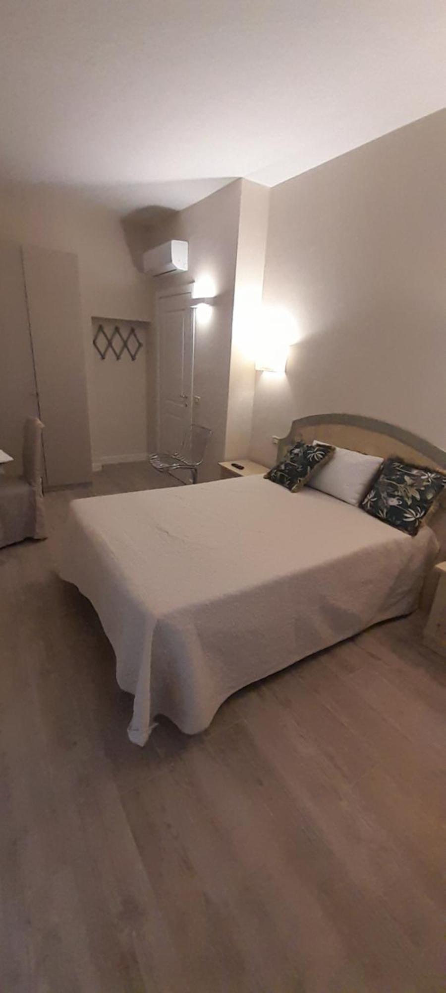Central Luxury Rooms Ольбія Екстер'єр фото